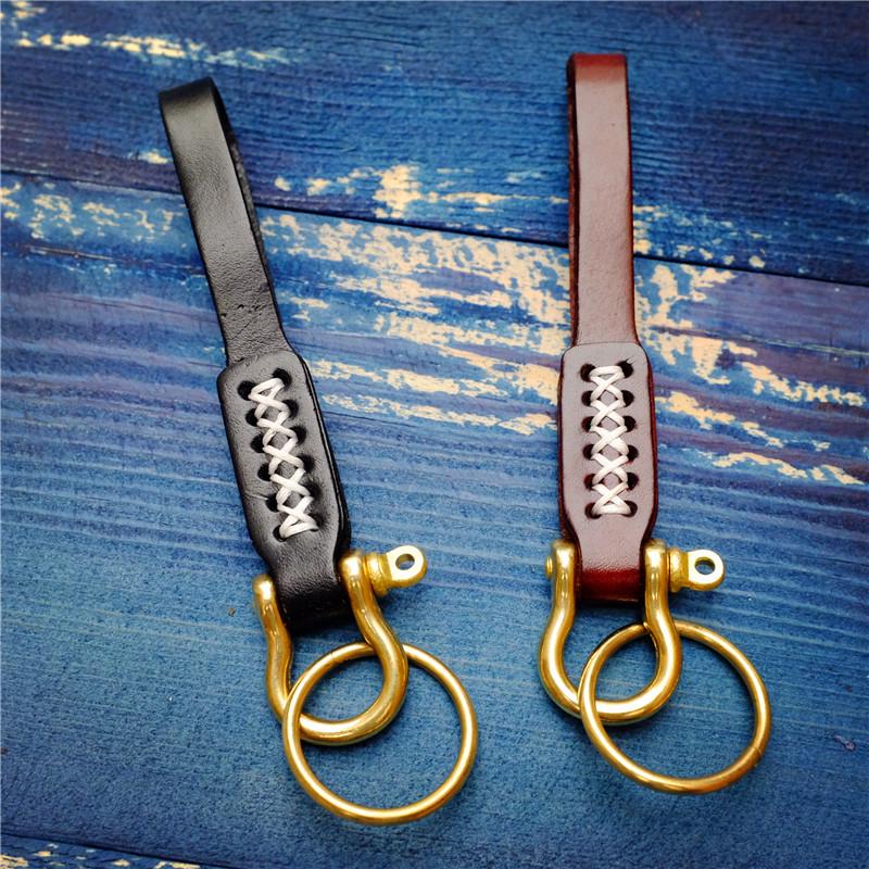 Braided Vegetable-Tanned Cowhide Keychain with Brass and Copper Horseshoe Buckle