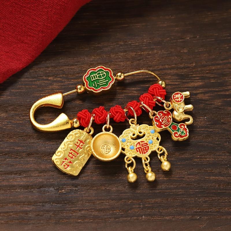 

Lucky Nafu Brooch Pregnant Mother Pregnant Baby Baby Shock Pin Safety Pendant