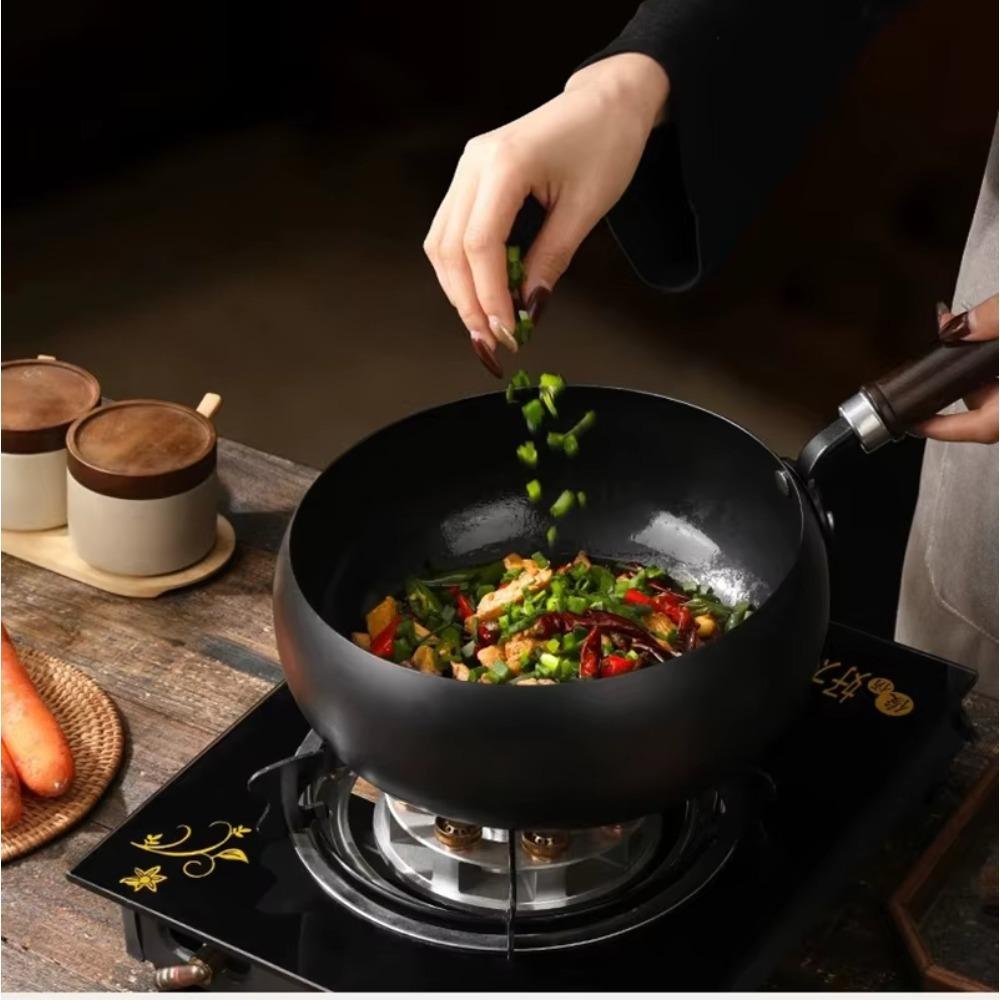 9.5 Inch Carbon Steel Wok Pan Nonstick Wok No Coating Gas Boiling Stir Fry Pan for Camping Home Stovetop Induction Cooker