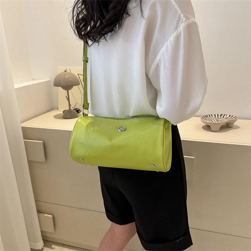 Chic Retro Shoulder Bag For Women 2023 Trendy Boston Bag With Zipper Closure