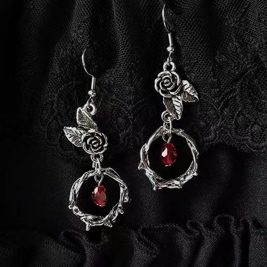 Y2K Gothic style personalized creative rose, vine, artificial crystal pendant women's earrings, suitable for daily wear