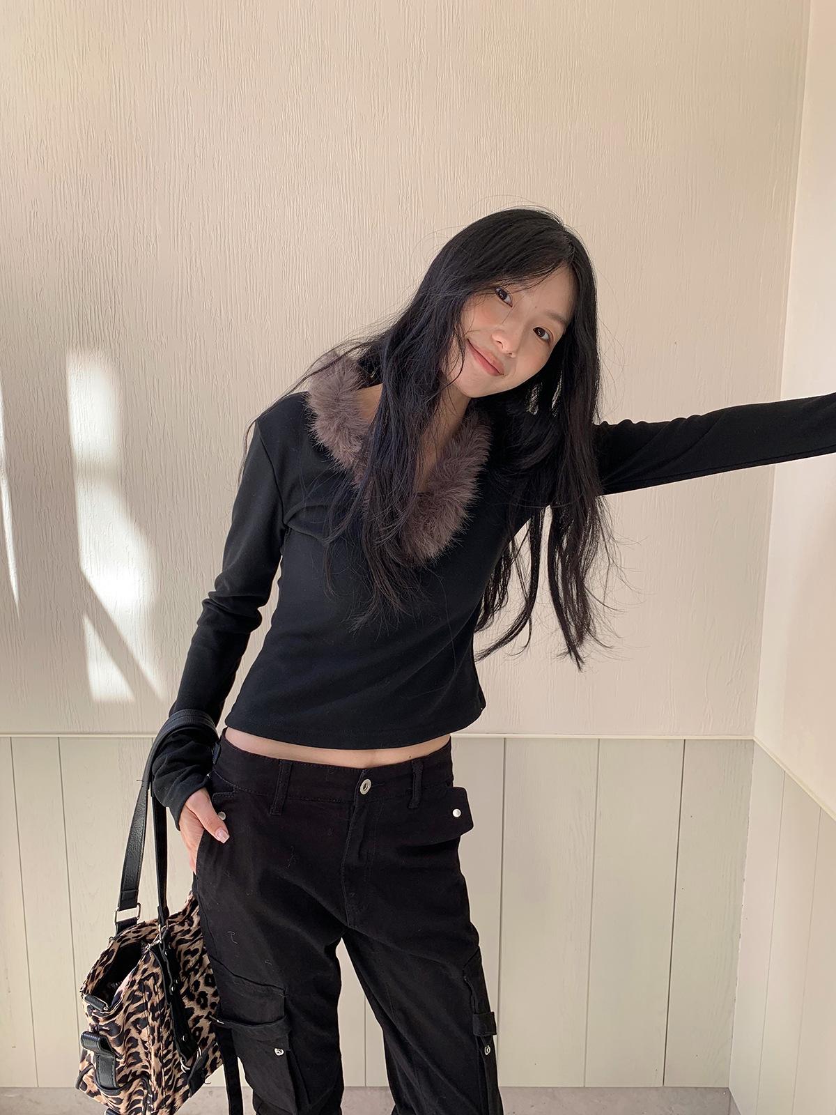 

Women s Fur Collar T-shirt: Hot Girl Pure Desire Style, Brushed Inner Layer, 2025 Autumn/Winter Collection (m3813) One Size чёрный