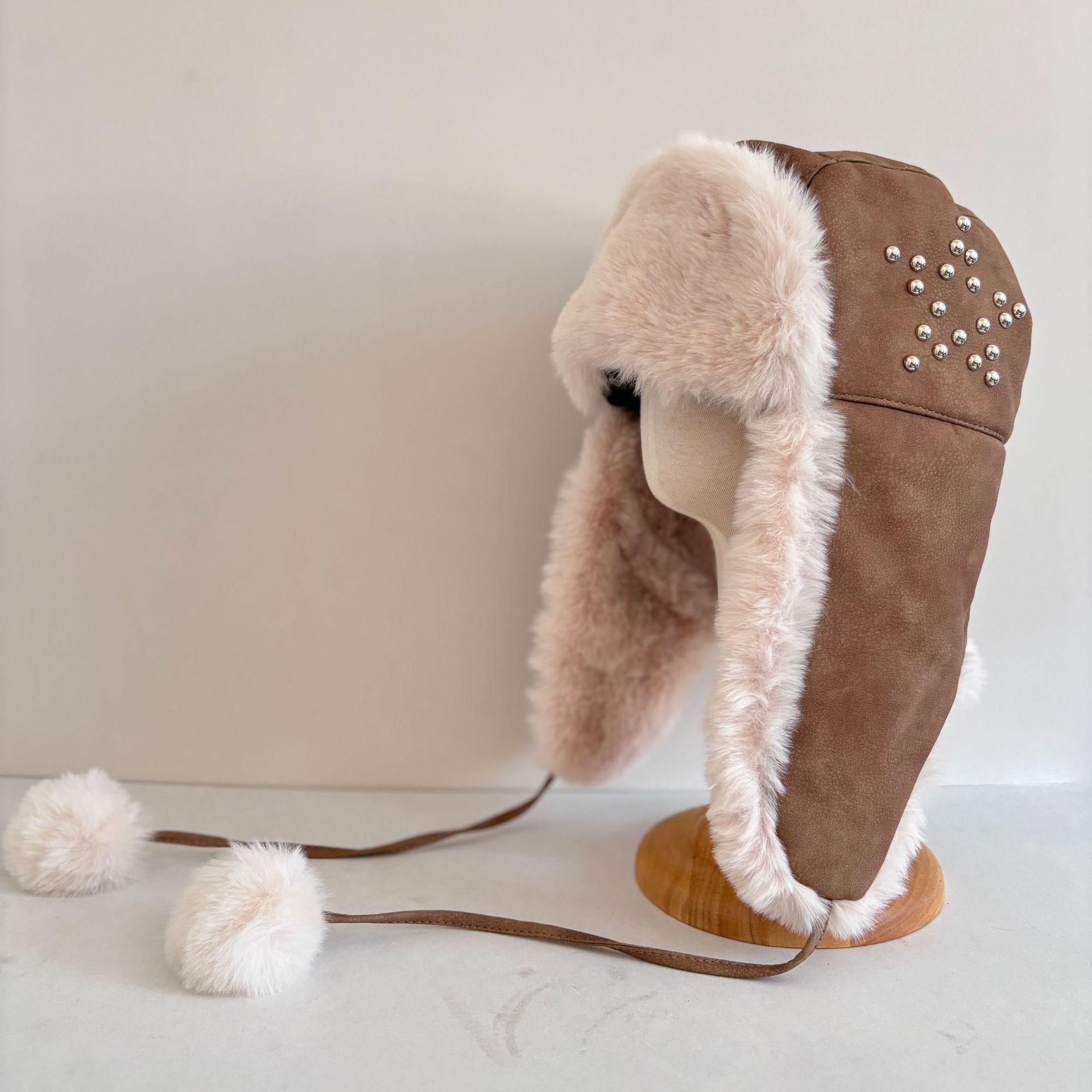 

Новая зимняя шапка Lei Feng, украшенная звездами, для мужчин и женщин, летающие шапки, шерстяная кожа, интегрированная теплая и бархатная защита от холода, шапки-ушанки M（56-58cm） хаки