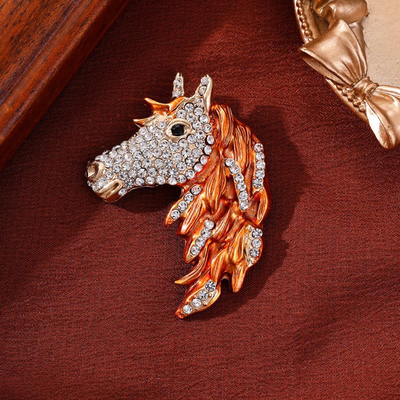 Broches de Cavalo da Moda Para Mulheres Unisex Pins de Animais Decoração de Roupas Acessórios de Joias de Festa Casual Presentes de Amigos de Ano