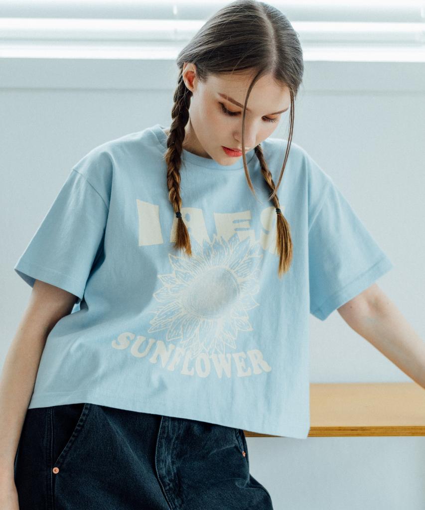 IAER Wide Crop Sunflower Short Sleeve T-Shirt - Sky Blue