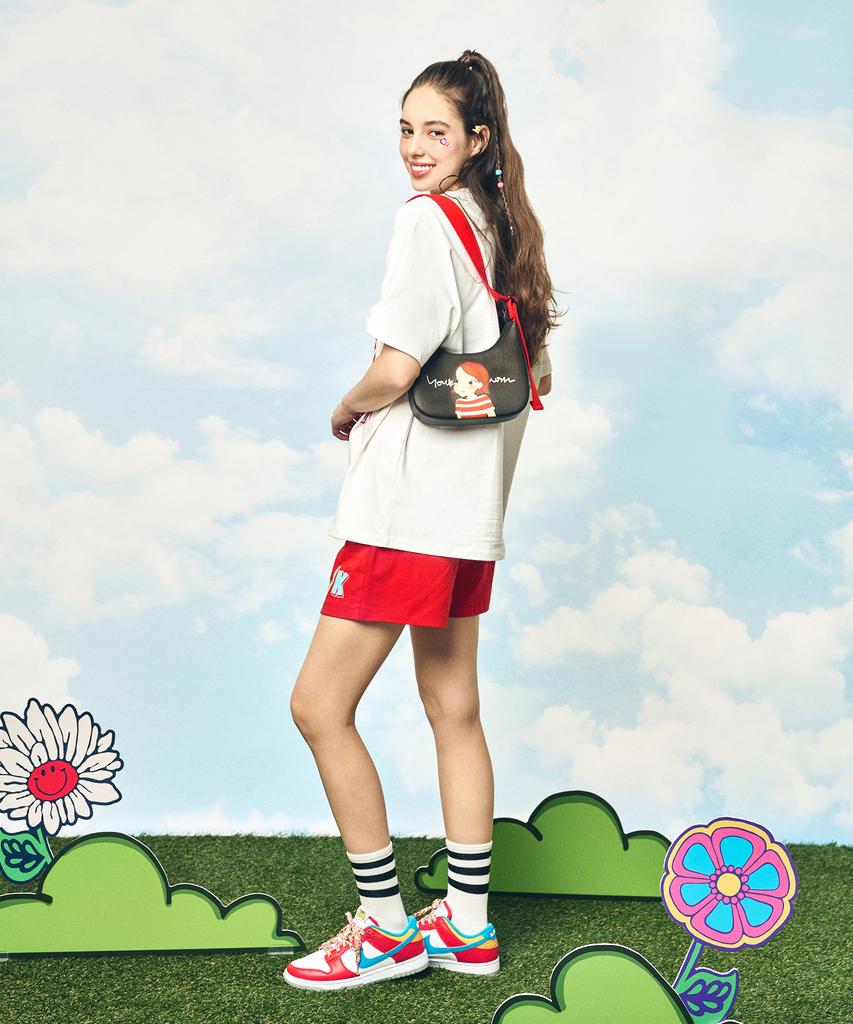 Yugsimwon Smile T-Shirt F Lia