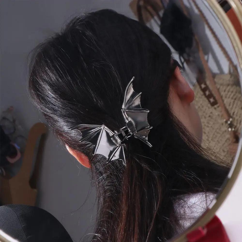 Fashion Y2k Bat Claw Clip Shark Clip Barrettes Bat Wing Hair Claw Hair Accessories Korean Style Bat Hairpin Festival