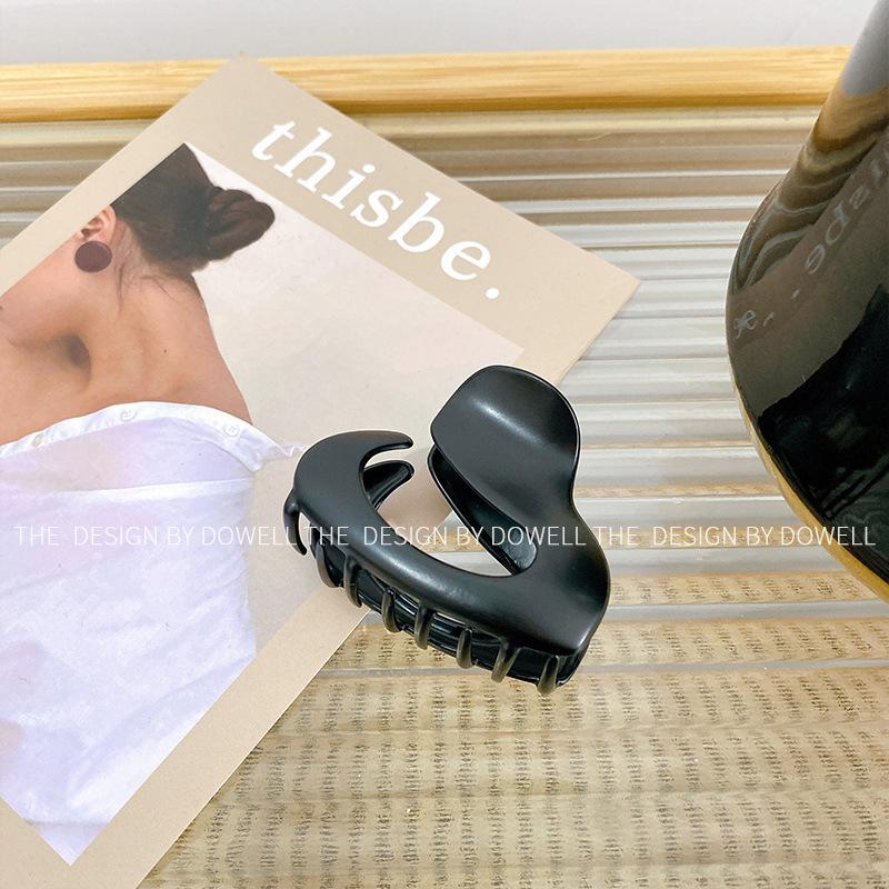 

Модная машинка для стрижки волос из сплава среднего размера с гладкими краями, идеально подходящая для женщин Matte Black