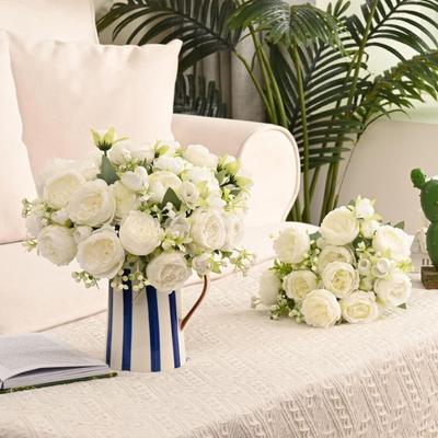 Decoração de casa – Flores e coroas artificiais