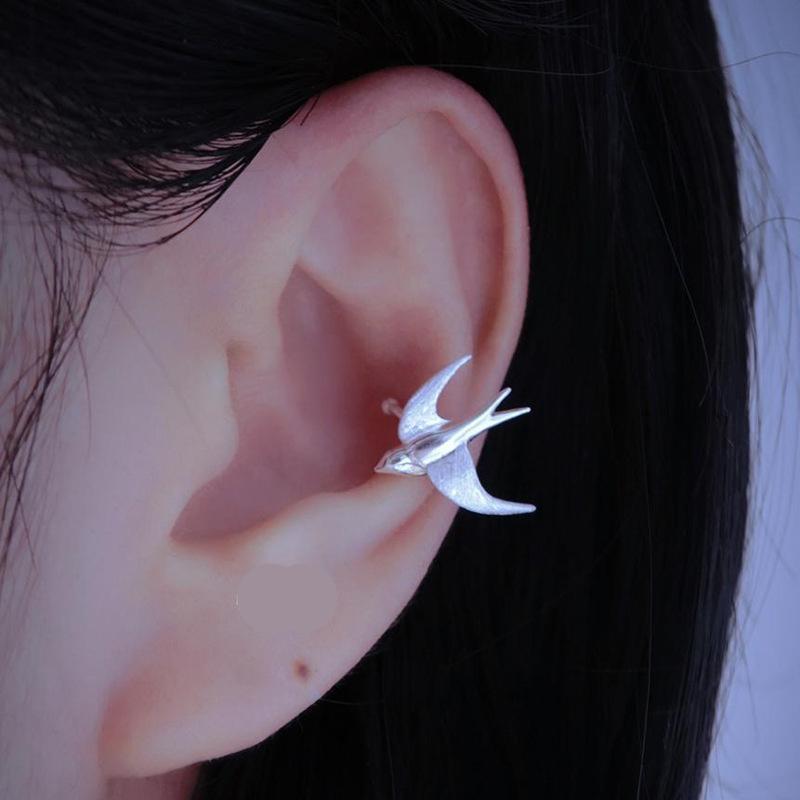 Gold Color Flying Bird Clip Earring for Women Cute Animal Swallow No Ear Hole Without Piercing Earbone Earrings Party Jewelry