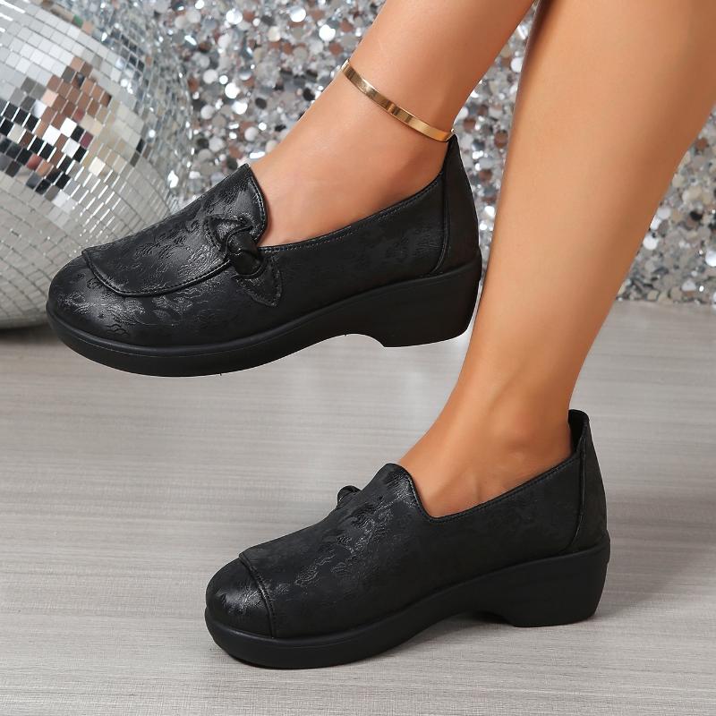 Fashionable and Breathable Summer Mesh Lightweight Mother Shoes Slip On Flat Casual Non Slip Sports Vulcanized Shoes for Women