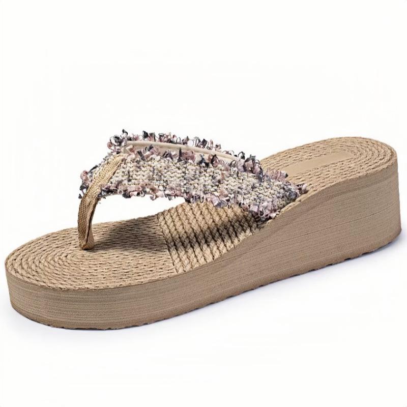 Women's Summer Platform Flip-Flops: Luxury EVA Thick-Soled, European & American Style, Height-Increasing Beach Slippers
