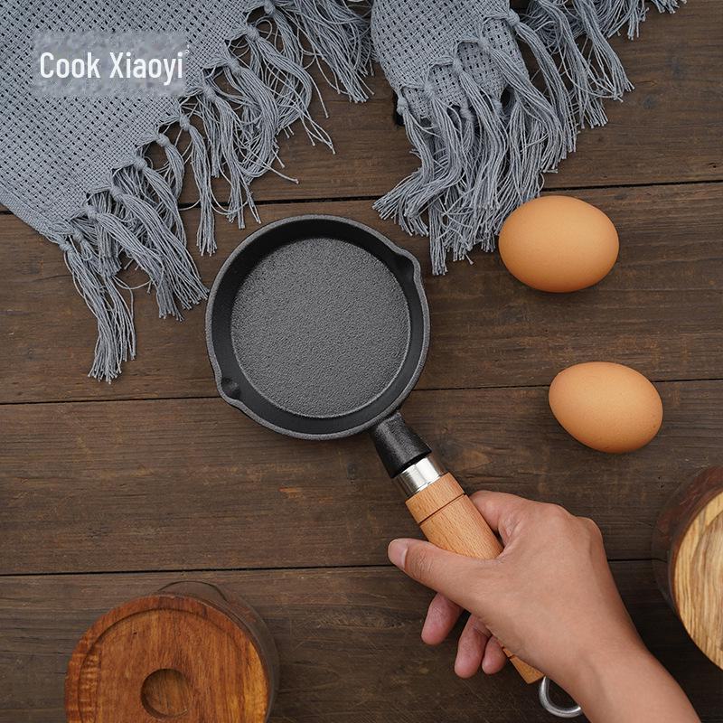 Mini Iron Oil Pot – Perfect for Heating and Pouring Hot Oil