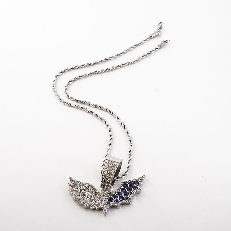 

Fashionable Angel Devil Wing Pendant Necklace Personalized Design Necklace Gift as the picture