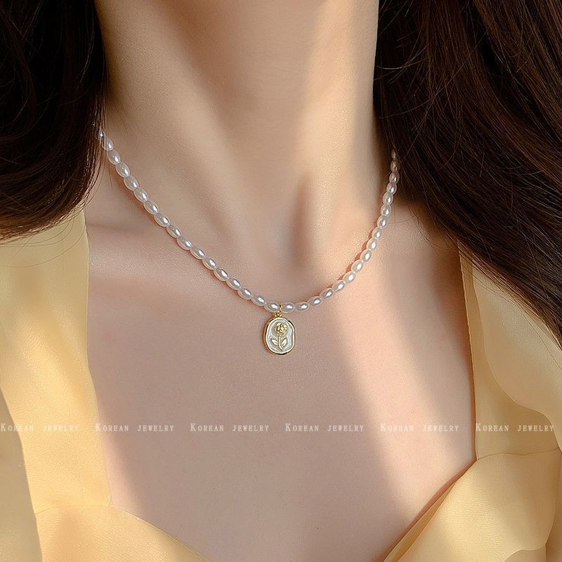 Pearl Necklace Women s Broken Silver Pearl Clavicle Chain Light Luxury Niche High-end Pearl Necklace Princess Style Set Two-piece Set