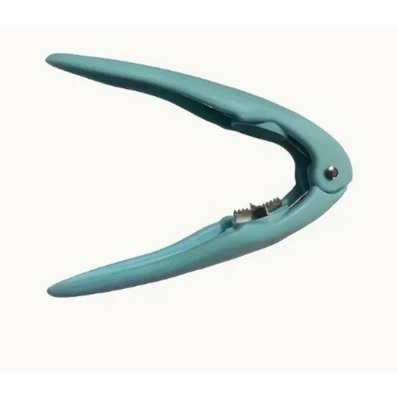 1pc Multi Functional Chestnut Bottle Opener Plastic Nut Clip with Cross Serrated Blade Household Kitchen Tool Plastic Nut Clip