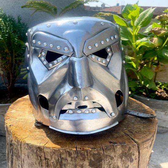 

Doom Inspired Helmet High Quality Cosplay Prop Perfect for Fans Authentic Villain Cosplay Gear
