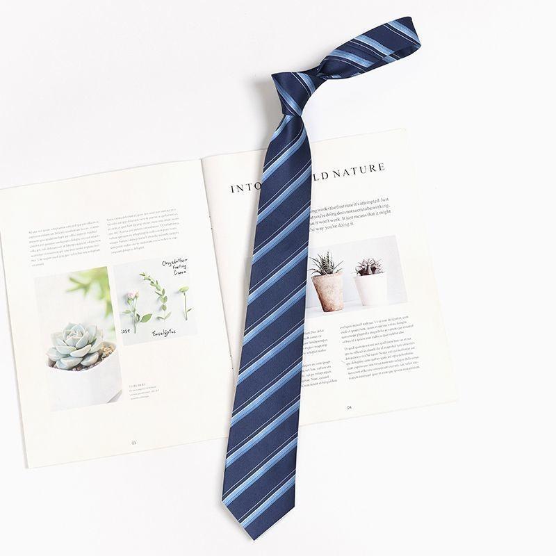 Kids Tie With Striped Badge Pattern For School Uniforms And Casual Wear