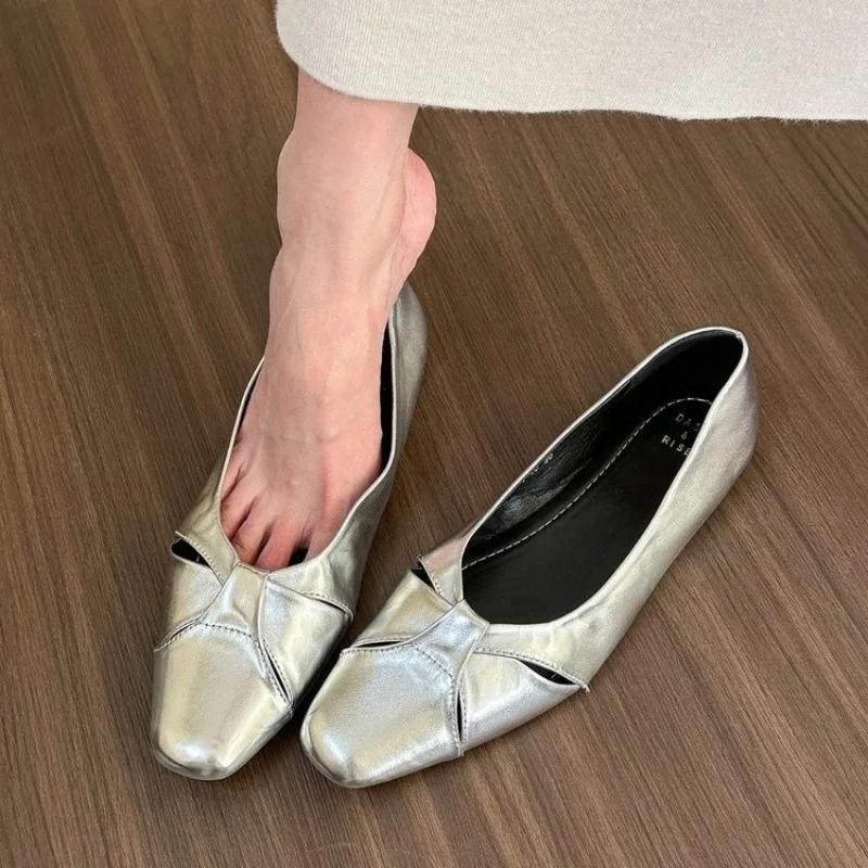

Мода 2024 года, новые женские босоножки с квадратным носком, с открытой пяткой, кожаные туфли без застежек, золотисто-серебристые свадебные туфли, размер плюс 40 37