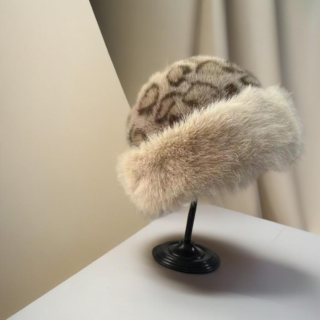 Korean Version, Leopard Print, Plush Fisherman Hat, Female, Autumn and Winter New Style, Small Face, Ear Protection Hat, Thick and Warm, Faux Fur Hat