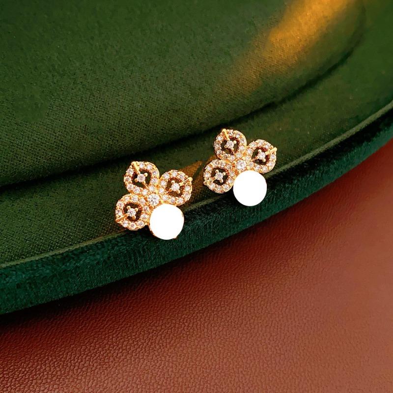 Silver Needle Multi-layer Letter Twill Zircon Pearl Earrings Medieval Vintage Light Luxury Stud Earrings Versatile Earrings