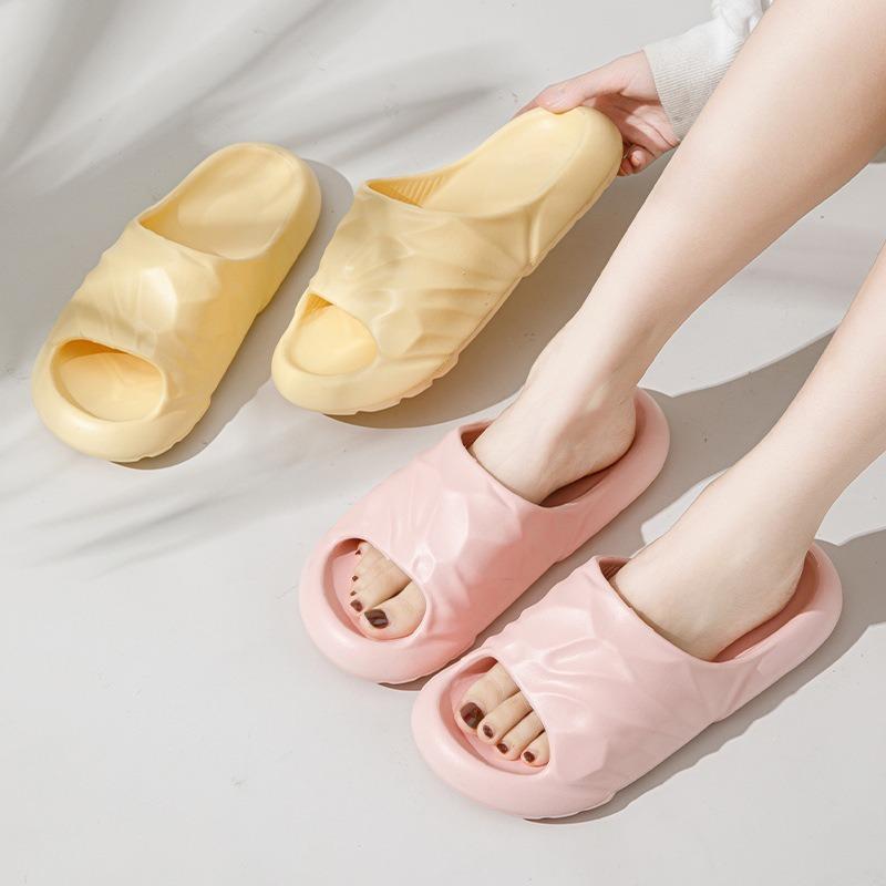 Summer new men's and women's cool slippers home thickened non-slip and wear-resistant outer wear soft bottom deodorant sandals