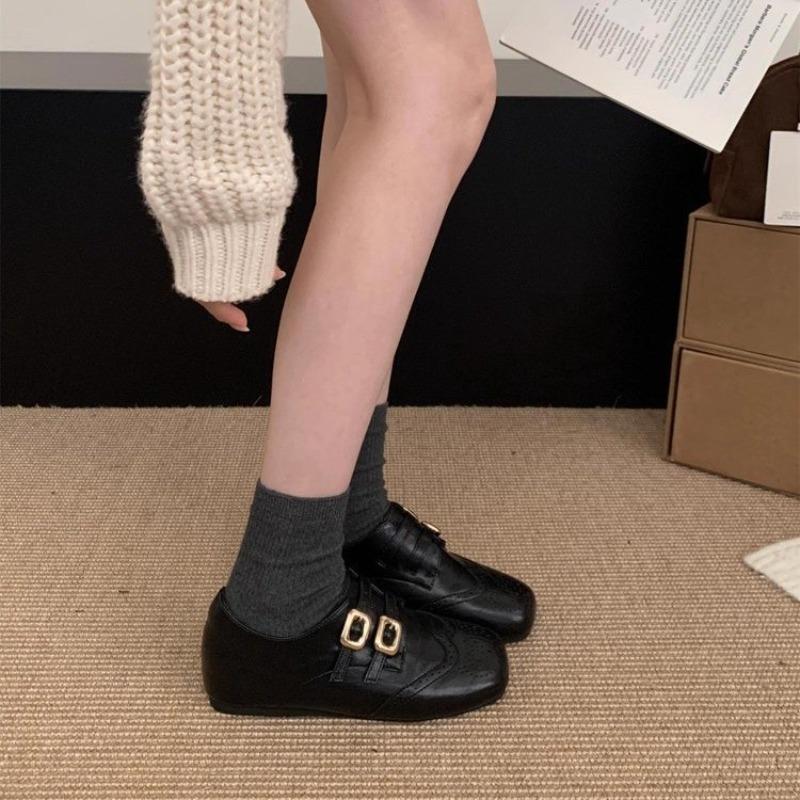 Inner height increase cm~ Fashion retro square head velvet single shoes Winter Brock style British small leather shoes