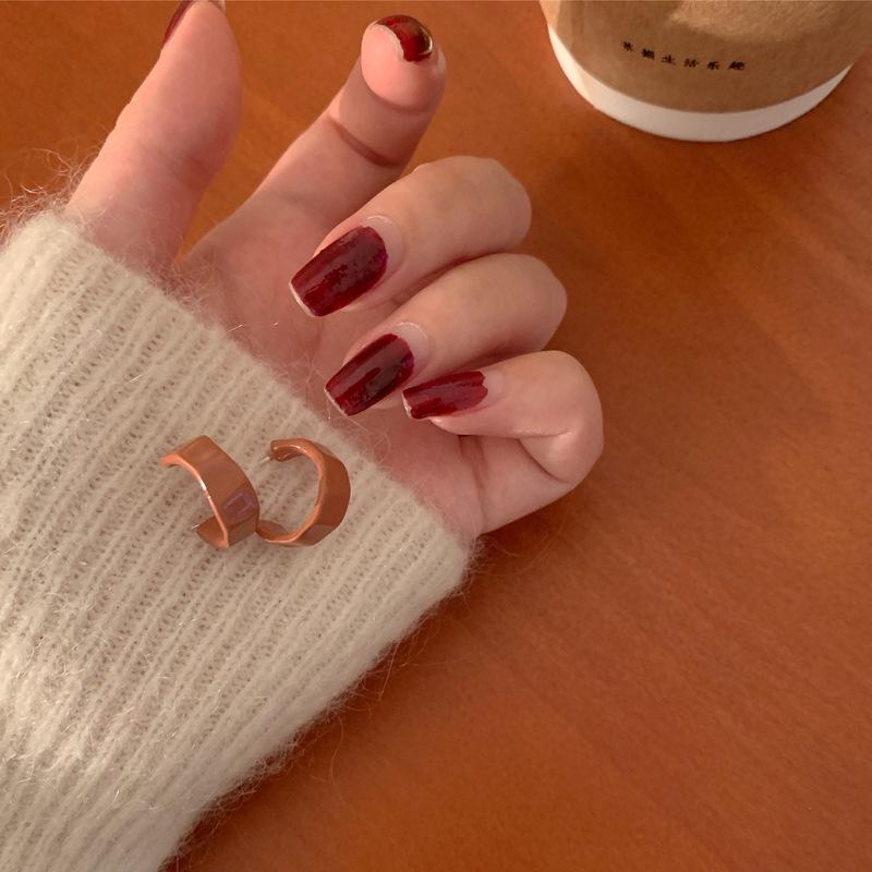 

Checkered Heart Stud Earrings for Women - Trendy and Elegant Autumn/Winter Design 2024.