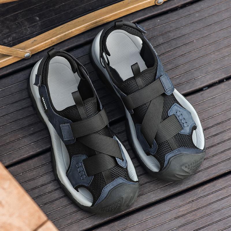 Summer Anti-collision Toe Men Sandals Outdoor Walking Summer Shoes Casual Leather Hiking Man Wading Shoes Hollow Out Beach Flats