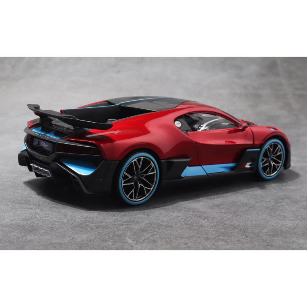 Maisto 1:24 Scale Bugatti Divo Diecast Alloy Car Model, Red