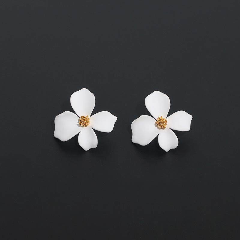 White Flower Drop Earrings for Women Acrylic Blooming Gardenia Dangle Earrings Cute Sweet Trendy Statement Jewelry Winter Gift