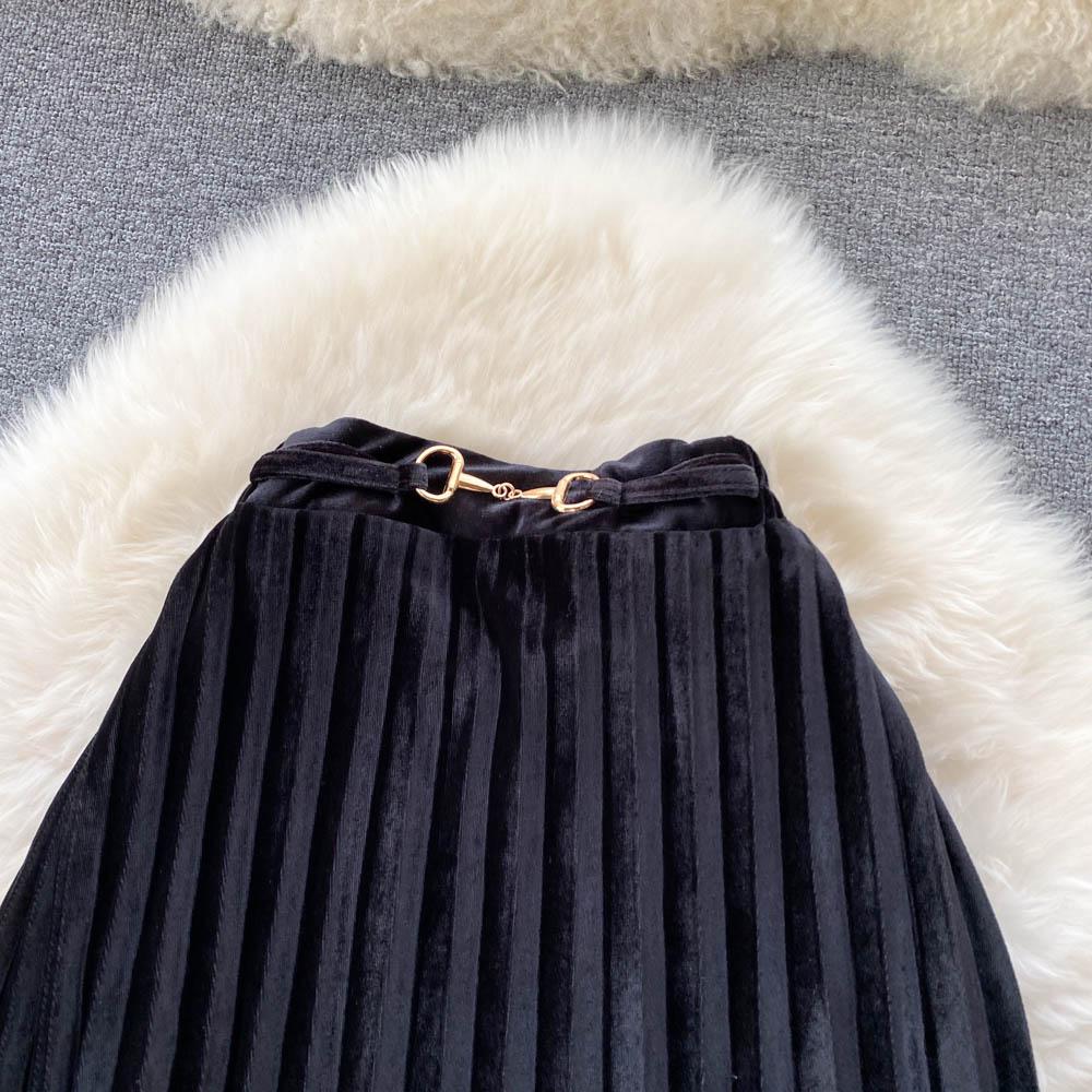 2025 Korean Style High Waist Pleated Velvet Skirt Versatile Hip Covering Thin Medium And Long A-Line Skirt