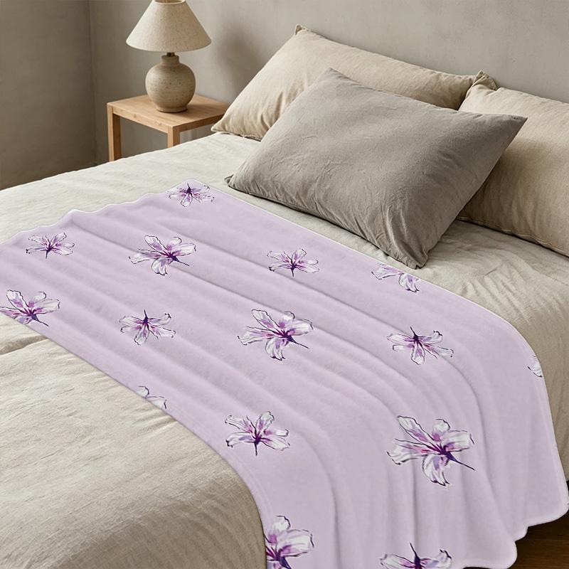 Soft Hemmed Flannel Blanket Skin-Friendly Floral Design, Cozy for Sofa, Festive Christmas & Halloween, Warm Home Living Decor