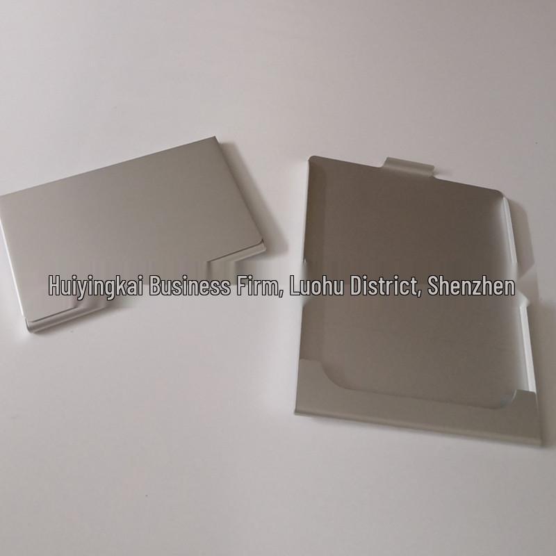 Яркий серебристый алюминиевый держатель для визиток и кредитных карт