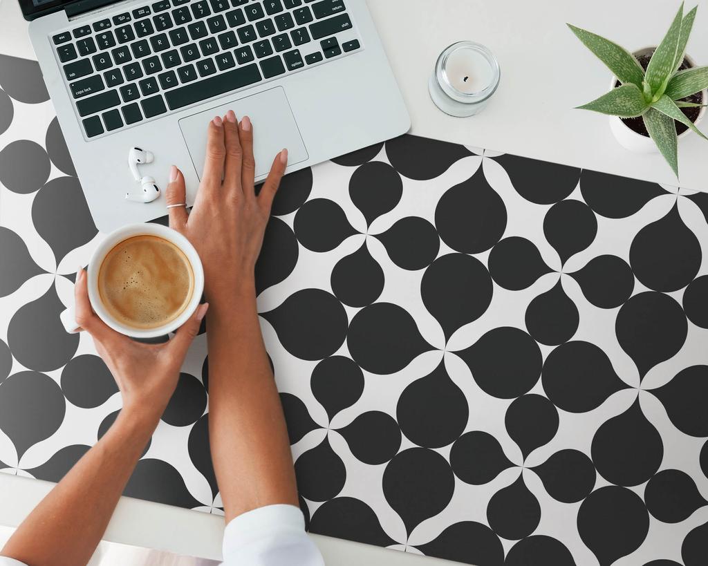Durable Mat Under Equipment For Gamers Geometric Floral Pattern 120X60 Cm