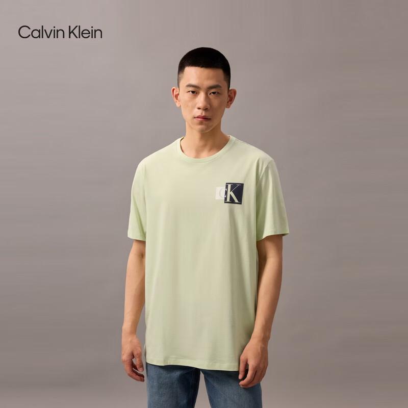 

Calvin Klein Jeans Men s Flocked Logo Cotton T-Shirt L