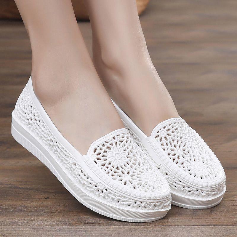 Women's Sandals for Summer Outdoor Wear Fashionable Toe Cap Sandals with Hollow Out Breathable and Anti Slip Features