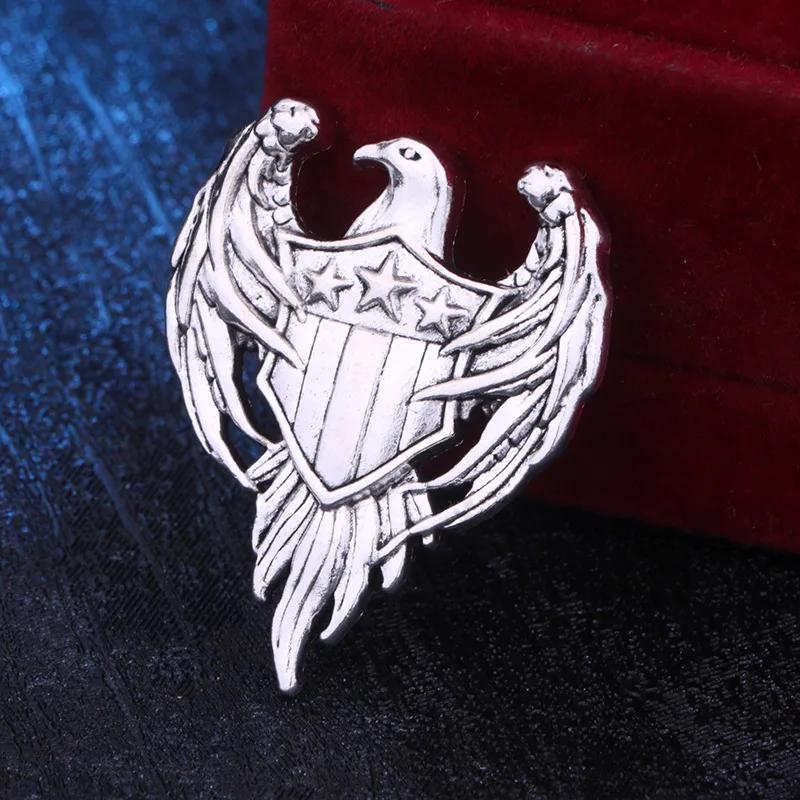 Retro Alloy Animal Eagle Lapel Pins and Brooches for Men College Style Shirt Suit Badge Jewelry School Uniform Accessories