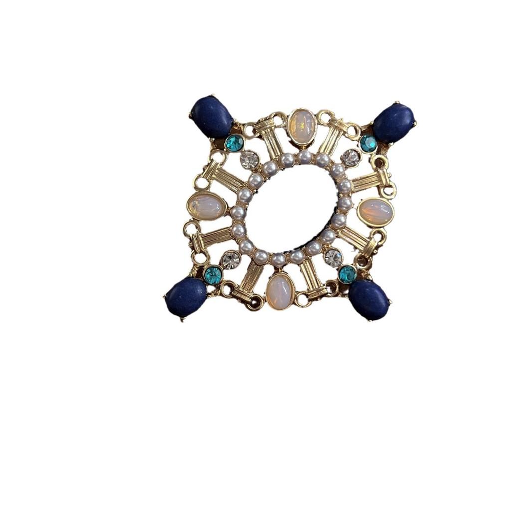 Vintage Baroque Cross Brooch Alloy Classic Retro Jewelry For Men And Women