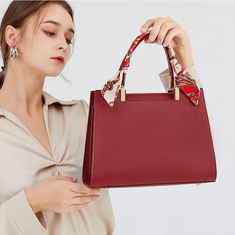 Mom'S Bag, Wedding Bag, High-End Sense, Lady'S Mother-In-Law Messenger Bag, Red Handheld Women'S Bag