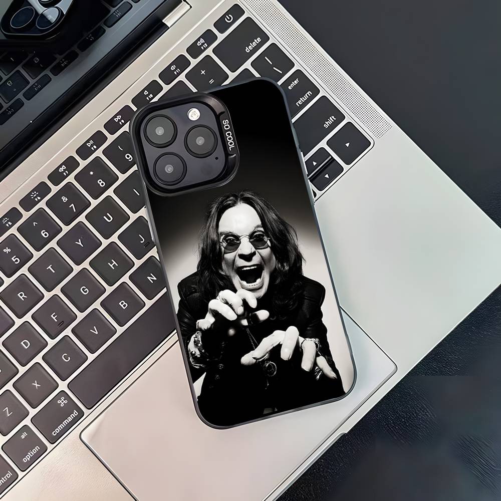 Sänger O-Ozzy Osbourne Handyhülle Für iPhone 16,15,14,13,12,11,Pro,XS,Max,Plus,Mini,SE4,E Schwarz Matt Stoßfeste Hülle