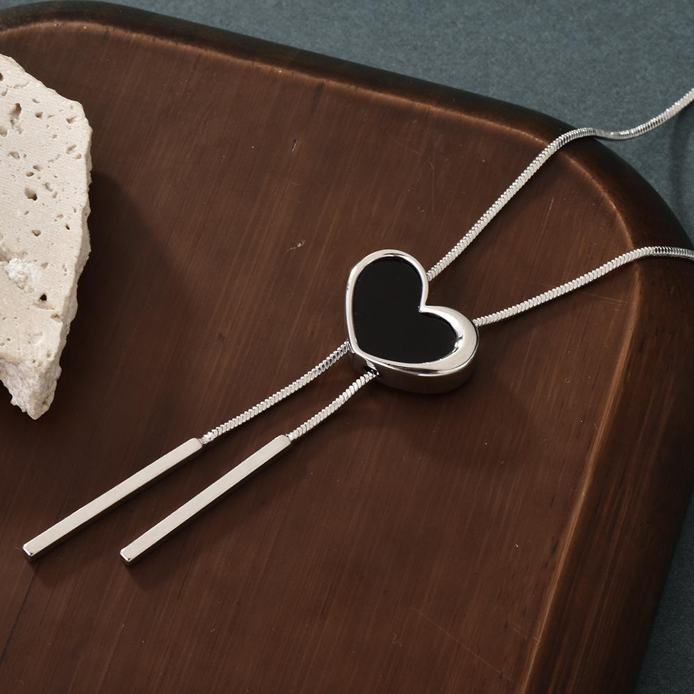 

Heart Chic Tassel Necklace For Women Crafted From Exquisite Palladium Material серебряный