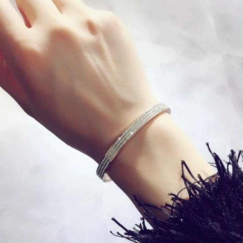 Unfade Armreif aus Titanstahl mit funkelndem Strass-Armband für Paare