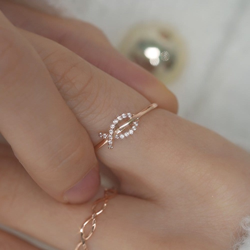 10K Aku Lucky Fish Ring W