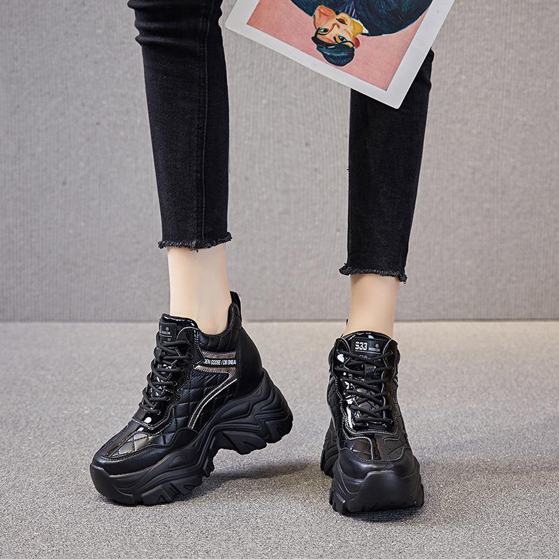 High-top Shoes Increase In Height In Autumn and Winter New Platform Casual Sports Shoes Ins Trendy Velvet Shoes