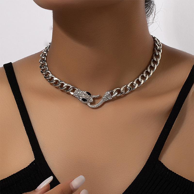 European-American Snake-Shaped Metal Pearl Chain Necklace - High-End Hip-Hop Style for Women