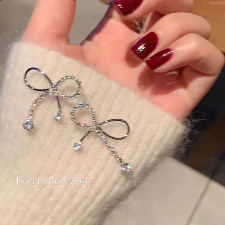 Super Match mit dem Sommer! Mori Bunte Diamant Schmetterling Lange Ohrringe Damen Trend Leichter Luxus Exquisit High-End Ohrringe