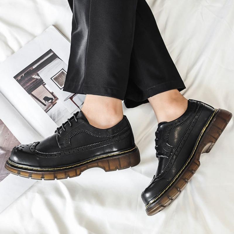 Fashion High Quality Shoes Men Leather Original New Carved Design Men Leather Shoes Casual Retro Luxury Shoes for Men Zapatos De Hombre