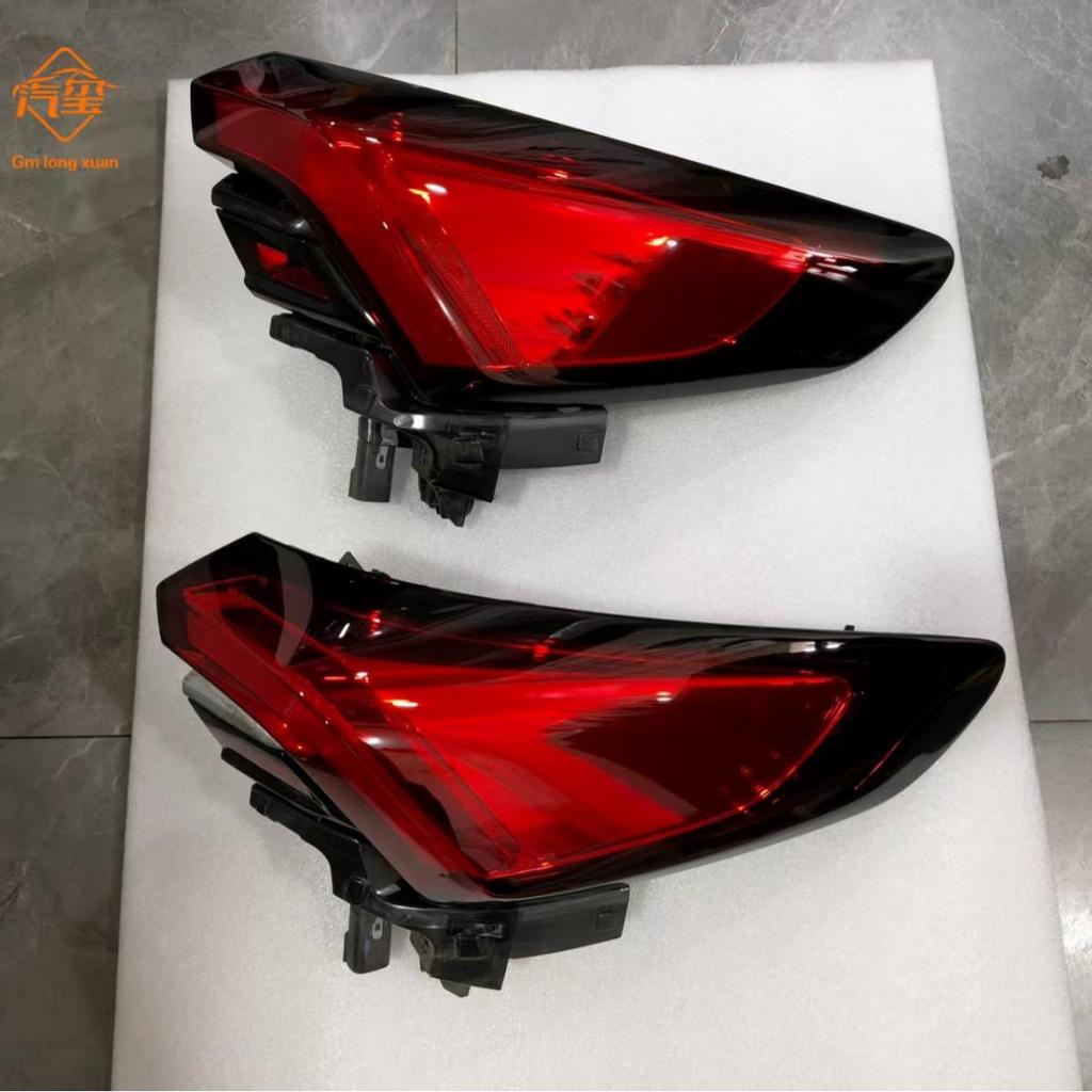 Compatible Rear Tail Light for Buick Enclave (Part Numbers: 26432122, 84874152, 84874164)