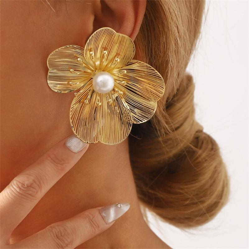 Delicate Flower Cutout Pearls Studs Made from High Quality Alloy with Allergy Resistant Treatments for Comfortable Wear